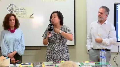 AVIDE hace entrega de un lote de sus libros a la Residencia El Robledillo.