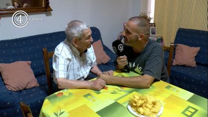 Soplamos las velas con Miguel en su 105 cumpleaños